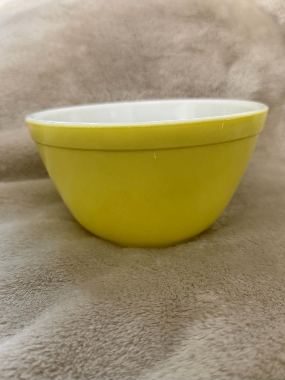 PYREX Primary Yellow 401 1 1/2PT